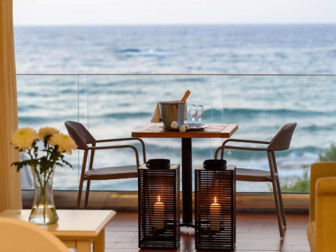 ALEXANDER BEACH HOTEL & VILLAGE RESORT