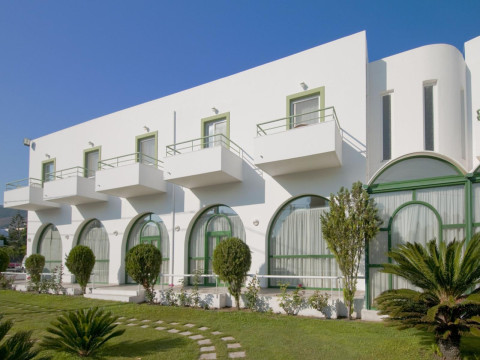 Alexandra Hotel