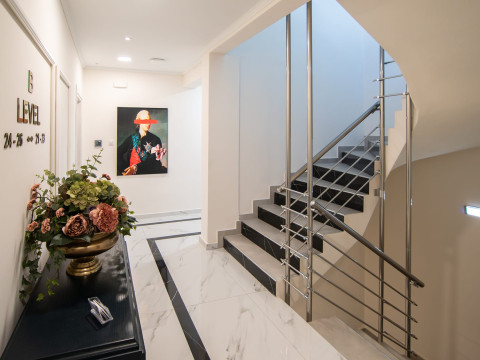 Alexandra Boutique Residence Downtown