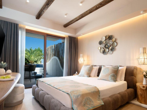 ALEXANDRA GOLDEN BOUTIQUE - GOLDEN BEACH