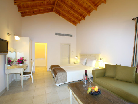 Aliathon Resort