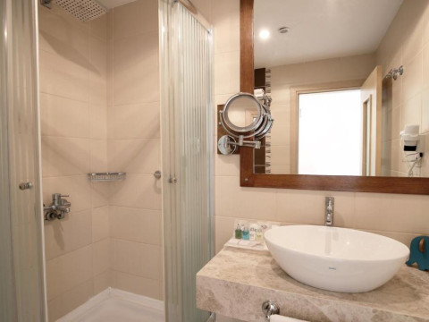 ALIZE HOTEL