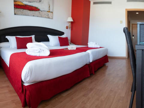 ALL SEASONS HOTEL