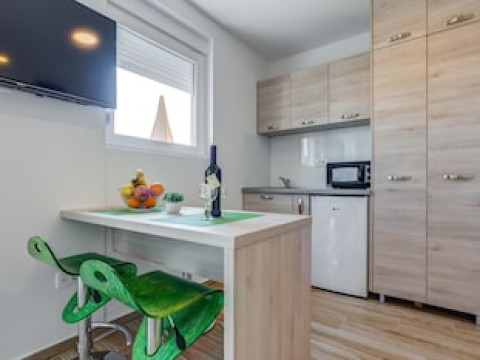 ALMARE APARTMENTS