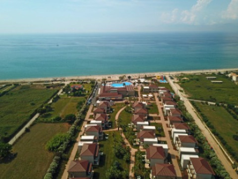 Almyros Beach Resort & Spa