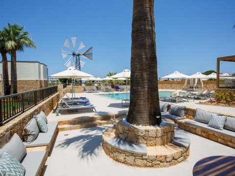 ALOE BOUTIQUE HOTEL powered by Anissa Beach