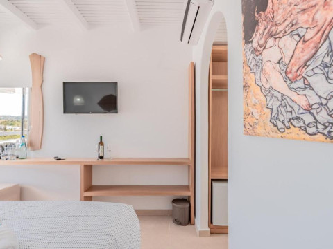 ALOE HOTEL - Adults Only 18+