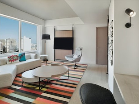 ALOFT MUSCAT