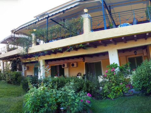 Alonakia Hotel