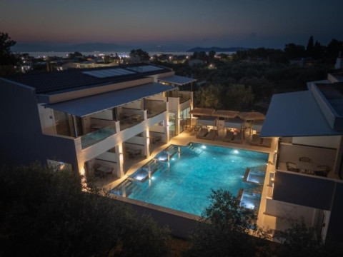 Alora Suites (Adults Only 16+)