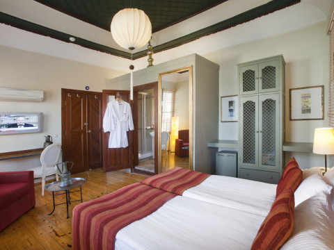 ALP PASA HOTEL
