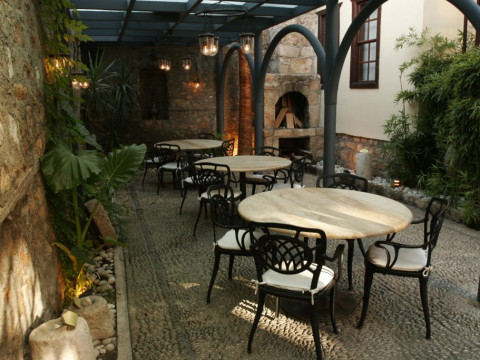 ALP PASA HOTEL