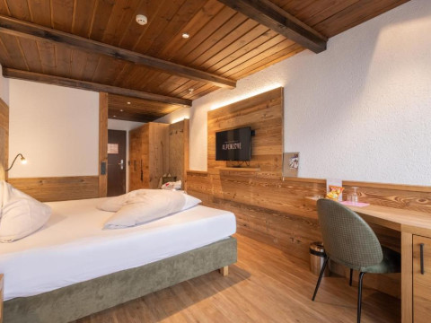 Alpenhotel Fall in Love