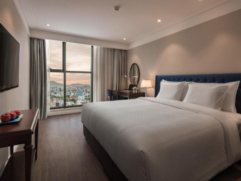 Altara Suites Da Nang by AHG