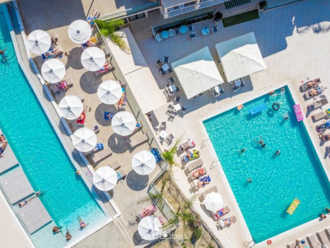Altura Hotel