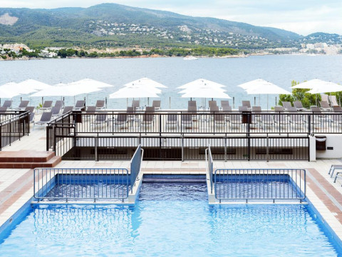 Alua Palmanova Bay