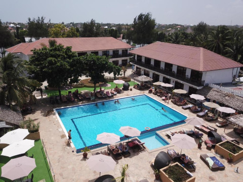 AMAAN BEACH BUNGALOW RESORT