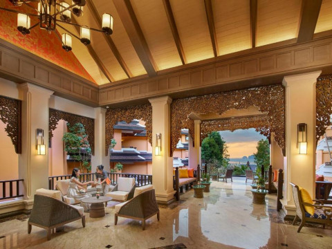 Amari Vogue Resort