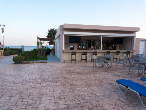 Amaryllis Beach Front Hotel