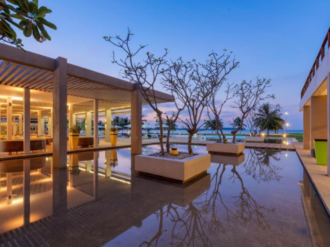Amaya Beach Passikudah