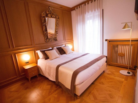 Ambra Cortina Luxury & Fashion Boutique Hotel