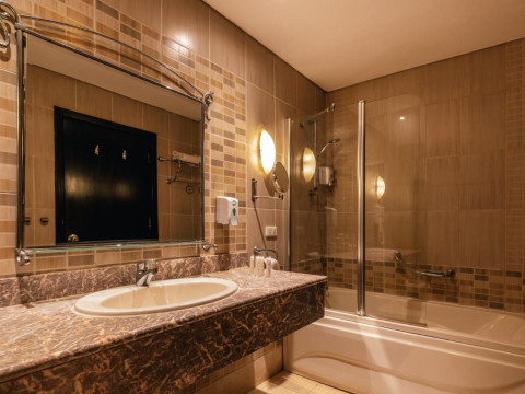 AMC ROYAL HOTEL & SPA