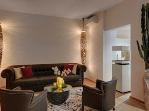 AMEDIA LUXURY SUITES