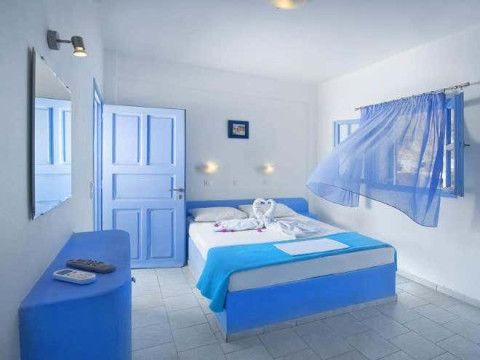 Amelie Santorini Hotel