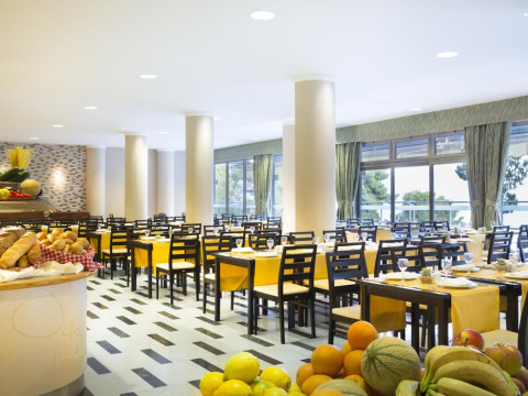Aminess Grand Azur Hotel