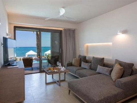 AMIRA LUXURY RESORT & SPA 