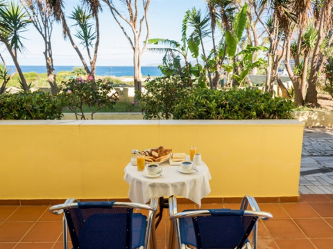 Ammes Hotel & Apartments