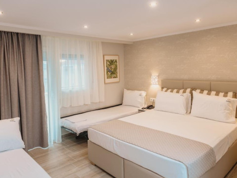 Ammos Beach Studios & Suites