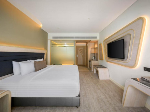 Amora Beach Resort Phuket