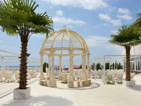 AMORE BEACH