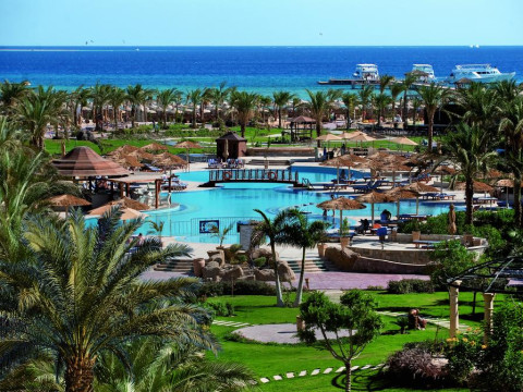 AMWAJ BEACH CLUB ABU SOMA