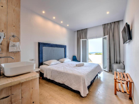 Anamar Santorini Hotel