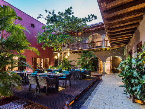 Ananda Hotel Boutique