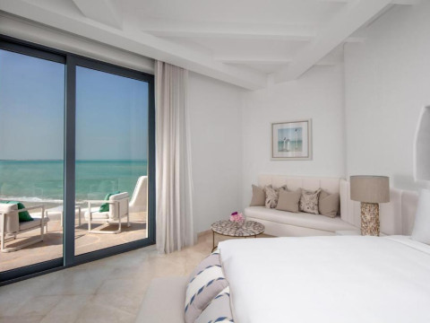 Anantara Retreat Santorini Abu Dhabi