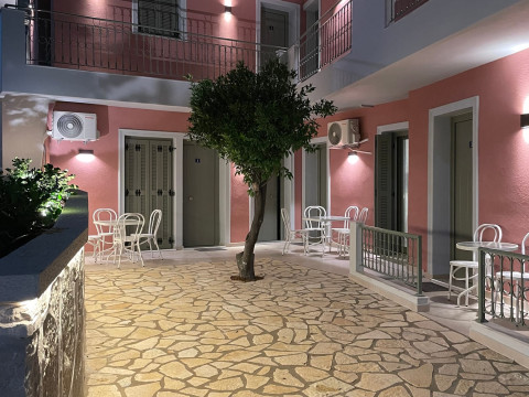 Anax Apartments Parga