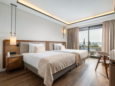 Hotel Anda Barut Collection