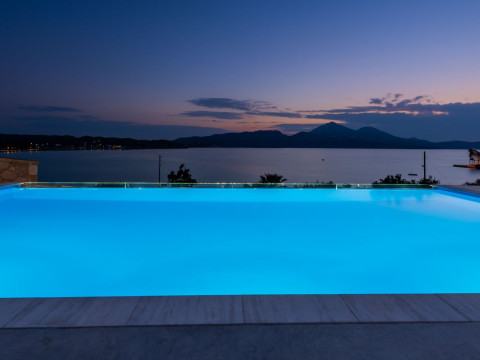 Anemi Suites
