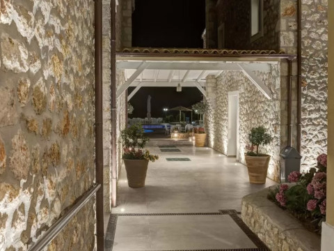 Anemolia Hotel - Stylish Suites