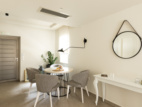 Anemolia Hotel Stylish Suites - Sarakiniko Beach