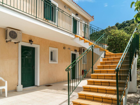 Anemona Apartments