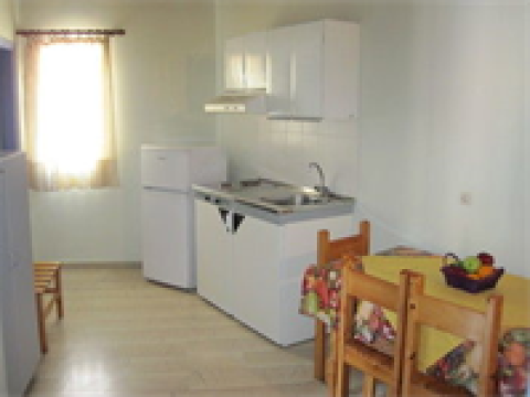 ANEMOS STUDIOS AND APARTMENTS