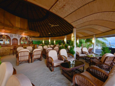 Angaga Island Resort & Spa