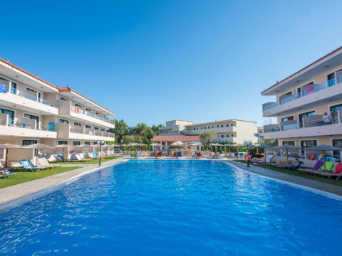 Hotel & Apts Angela Beach