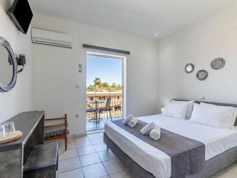 Angela Hotel & Apartments