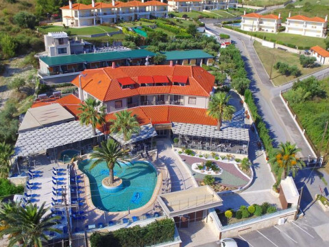 ANNA MARIA PARADISE