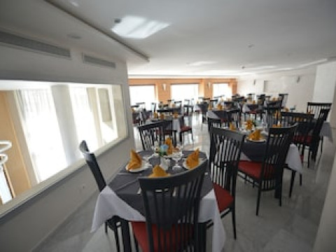 ANNAKHIL HOTEL